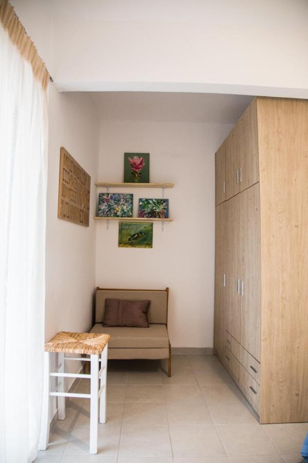 Grey Theros Apartments باراليا ديونيسيو المظهر الخارجي الصورة